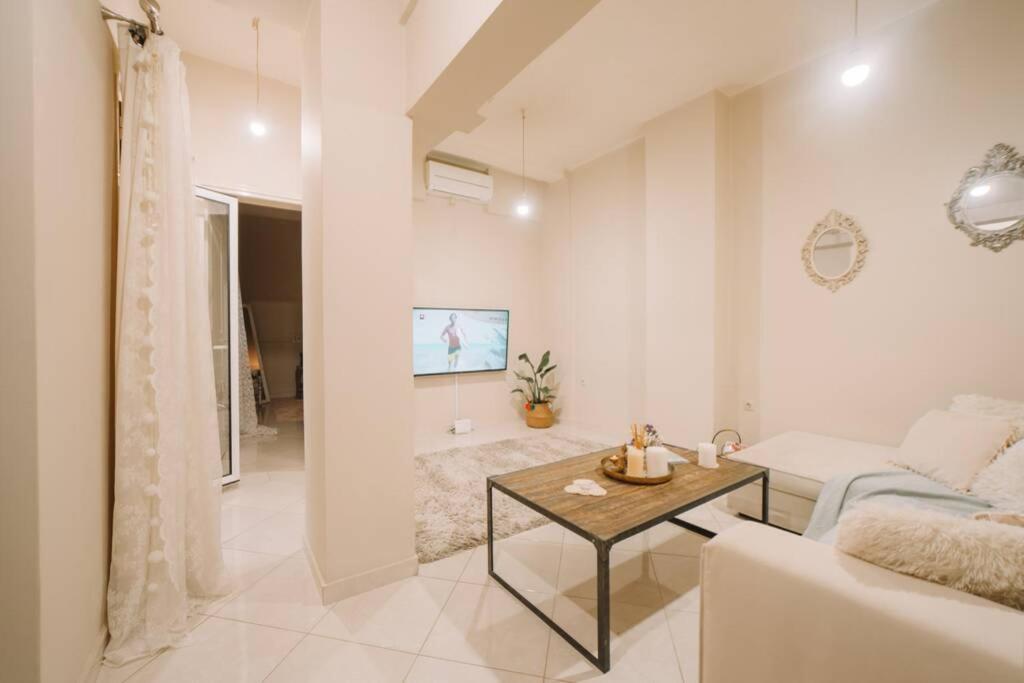 Debbies House Apartment Kalamata Ngoại thất bức ảnh